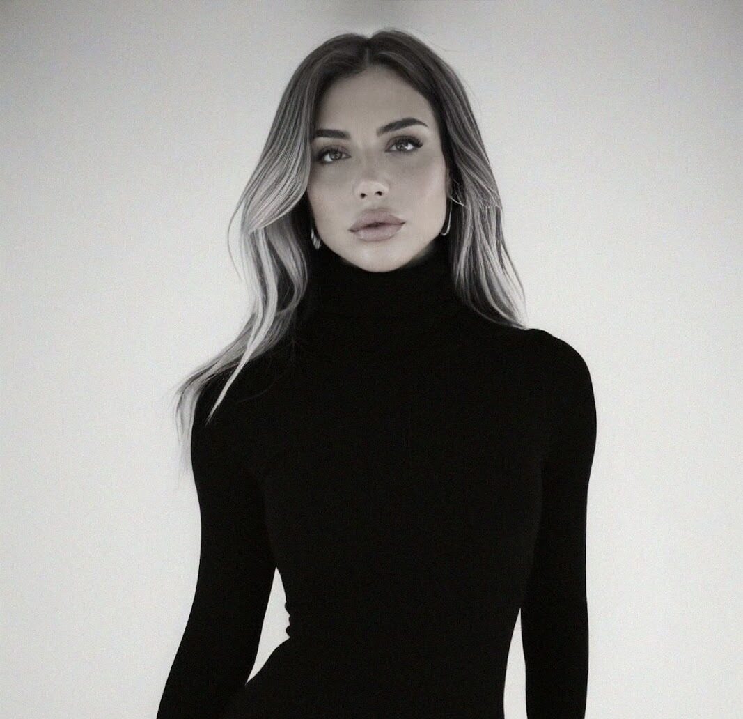 Lara Lawn