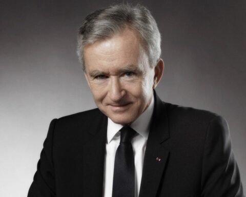 arnault family lvmh agache holding restructure
