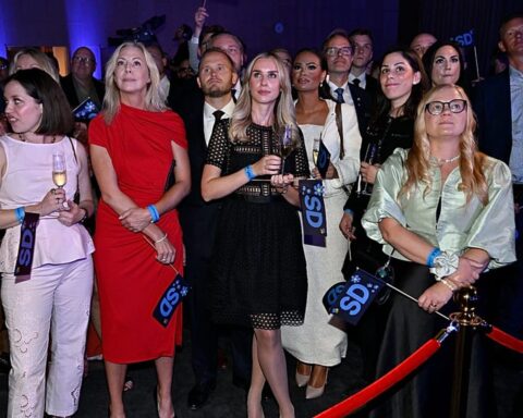Sweden's Centre-Left Reclaims Power as Kristersson Concedes a Knife-Edge Vote