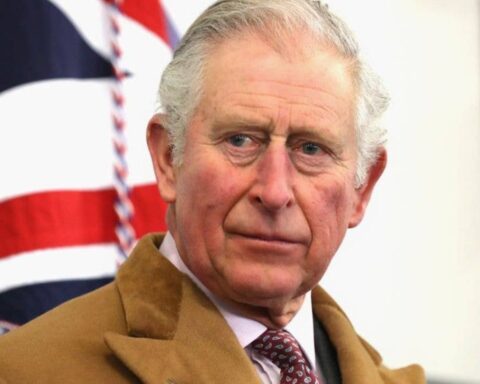 andrew mountbatten windsor thames valley police warrants
