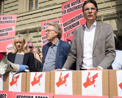 Broad Coalition Opens Campaign Against Looser Swiss Arms Export Rules Before November Vote