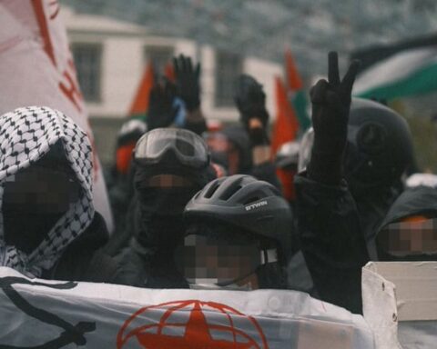 Swiss Parliament Backs Doubling Police Custody Limit a Year After Bern Riots